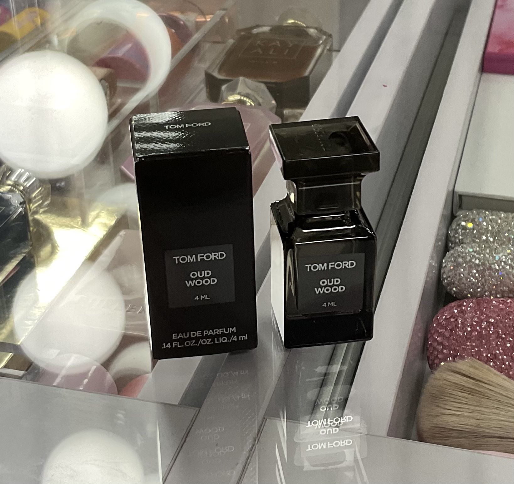 Tom Ford Oud Wood Eau de Parfum 0.14 Oz 4 mL Perfume MINI Bottle