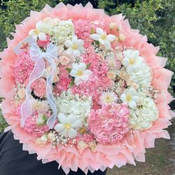 Valentines flower bouquet 