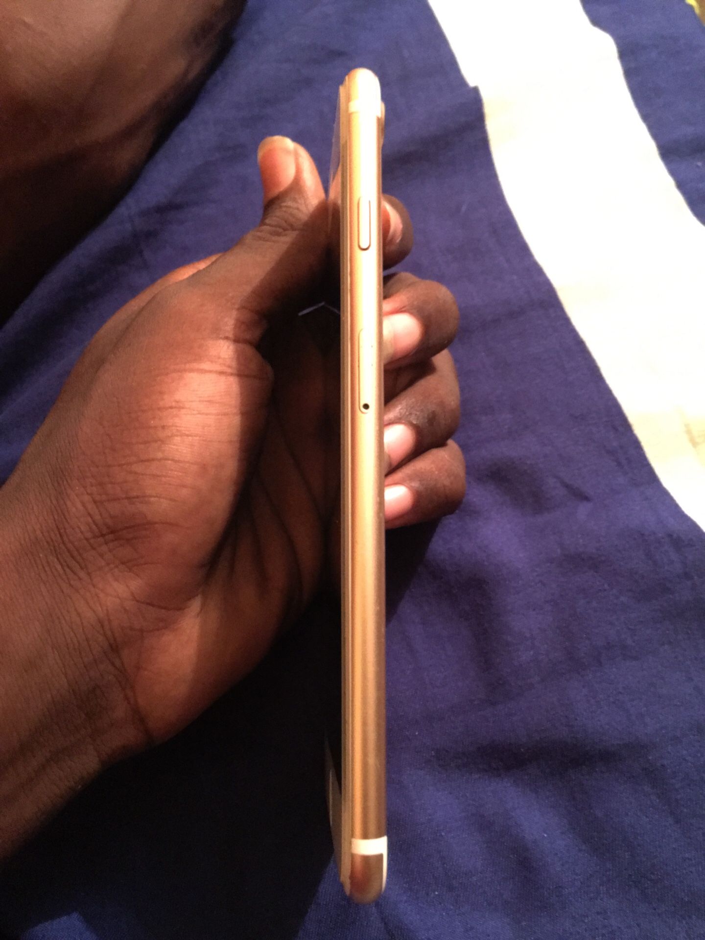 I got IPh1 7plus for sale dm for price {contact info removed}