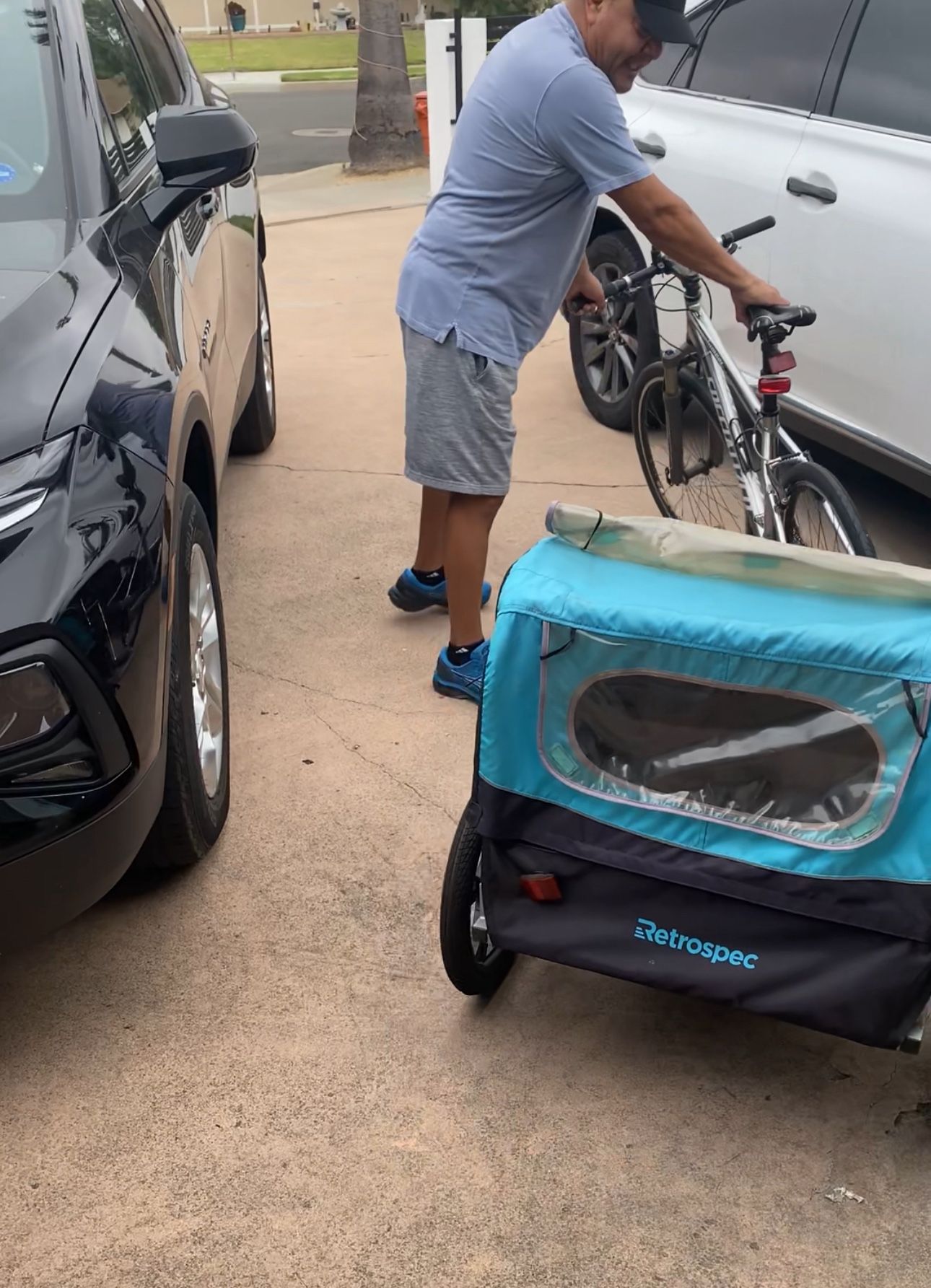 Bike Trailer To Cedar Holds Up To 80 Pounds