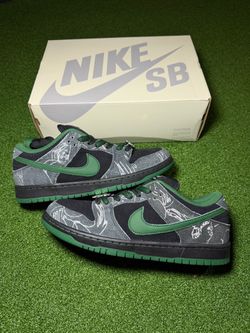 SB Dunk Low There Skateboard