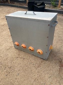 Chicken feeder