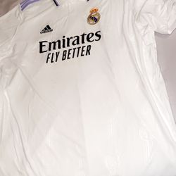 Real Madrid 22/23 Home Jersey 