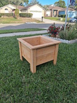 Above ground planter boxes