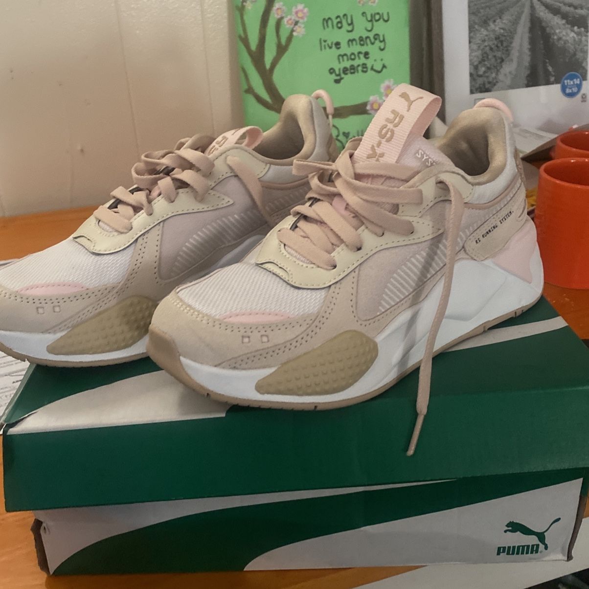 Frosty Pink RS-X Puma Shoes, Size 6.5 women