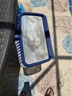 Wide pool cleaning net