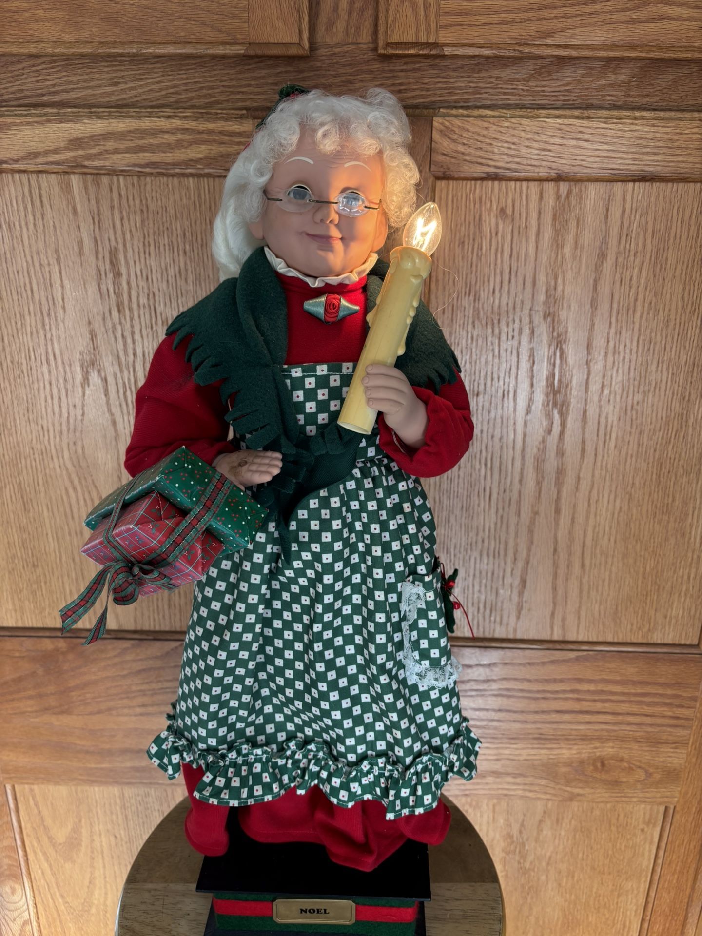 Vintage Animated 2' Mrs Claus