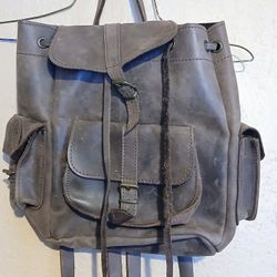 VINTAGE LEATHER BACKPACK 