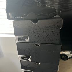 Jordan 4 Retro Black Cats 2025 Size 11, 11.5