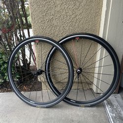 Vuelta XRP Road Bike Wheels And Continental Tires