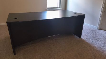 Computer desk