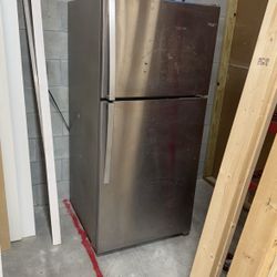 Whirlpool Refrigerator 