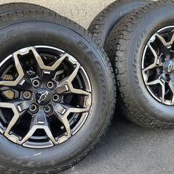 17” Chevy Colorado ZR2 Wheels and New  Tires 