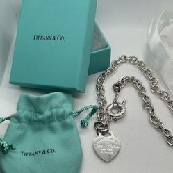 Tiffany & Co. Heart Tag Toggle Necklace / Choker 925 Sterling Silver 16 Inches
