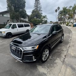 2023 Audi Q7 Premium – $31,000 – 40K Miles