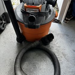 Ridgid 12 Gallon Wet, Dry Blower Vacuum