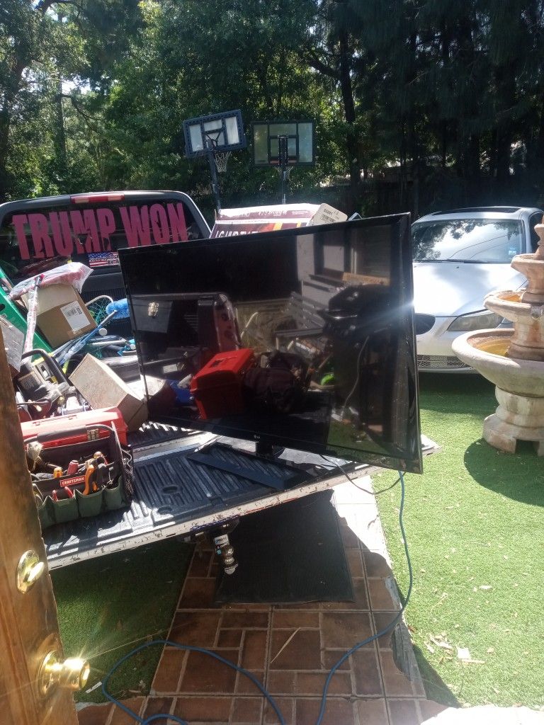 LG 55-INCH CLASS CINEMA 3D LED LCD TV/TONIGHT SALE ONLY $125