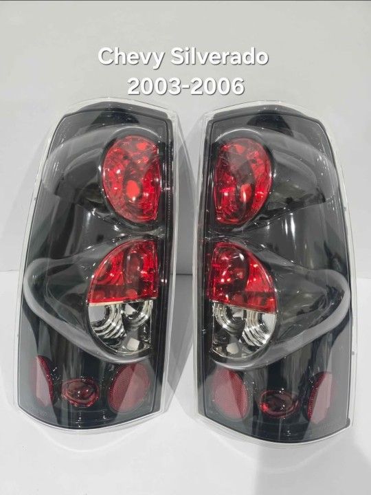 Chevy Silverado 1999-2006 Tail Lights