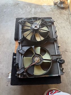 Honda S2000 2000-2005 OEM Radiator w/ Cooling Fans
