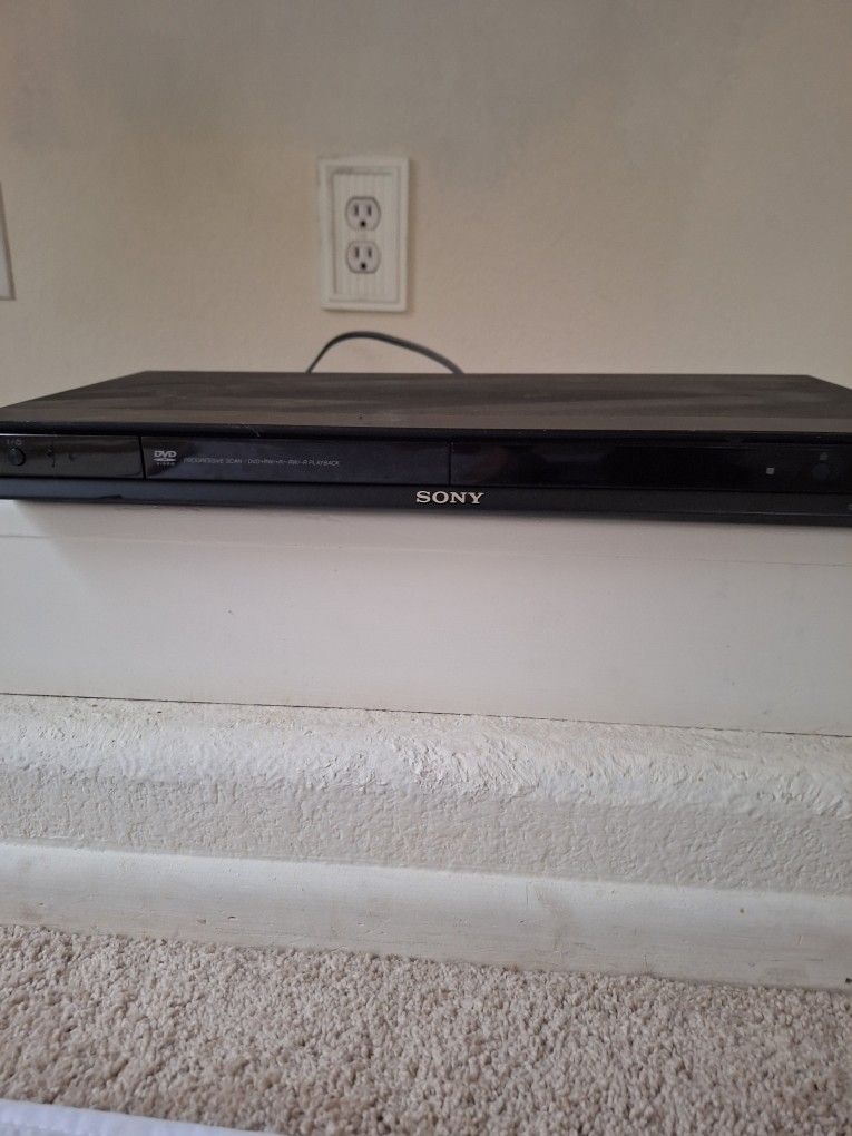 Sony DVD player with remote
