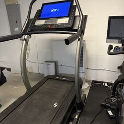 Nordic track Commercial X22i Treadmill
