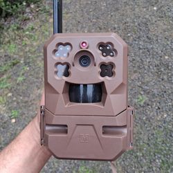Batteries Included Moultrie Trail Cam