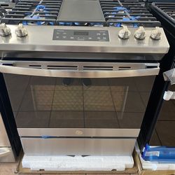 General Electric Slide in Gas Stove OE34