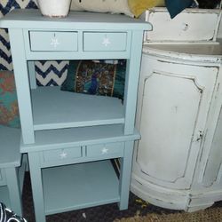 CUTE COFFEE TABLE AND END TABLES AT PICKY PINCHERS 3643 5TH AVE N ST PETE OPEN NOON TO 6 FREE DELIVERY 