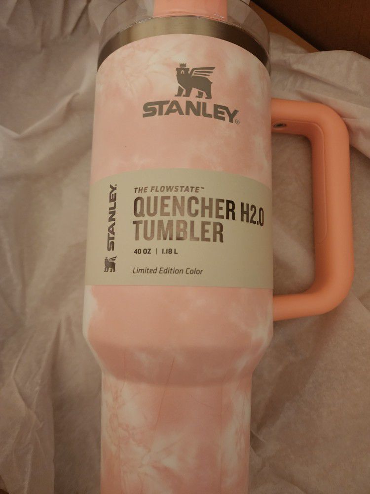 Limited Edition 40 Oz Stanley Quencher Tumbler Peach Marble Tie-Dye for  Sale in Boynton Beach, FL - OfferUp