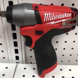 Mílwaukee New 3/8” Impact Wrench M12 Fuel 