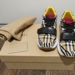 Burberry AMINAL PRINT AND CHECKER STRAP SNEAKERS