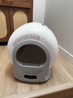 Smart Automatic Self-Cleaning Cat Litter Box – WiFi/App