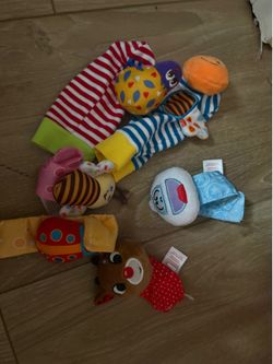 Baby rattles set
