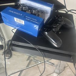PS4 Console