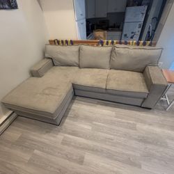 Bobs Discount Storage / pullout 