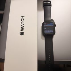 🔥 Apple Watch SE (2nd Gen) 44mm – Excellent Condition – $100 🔥
