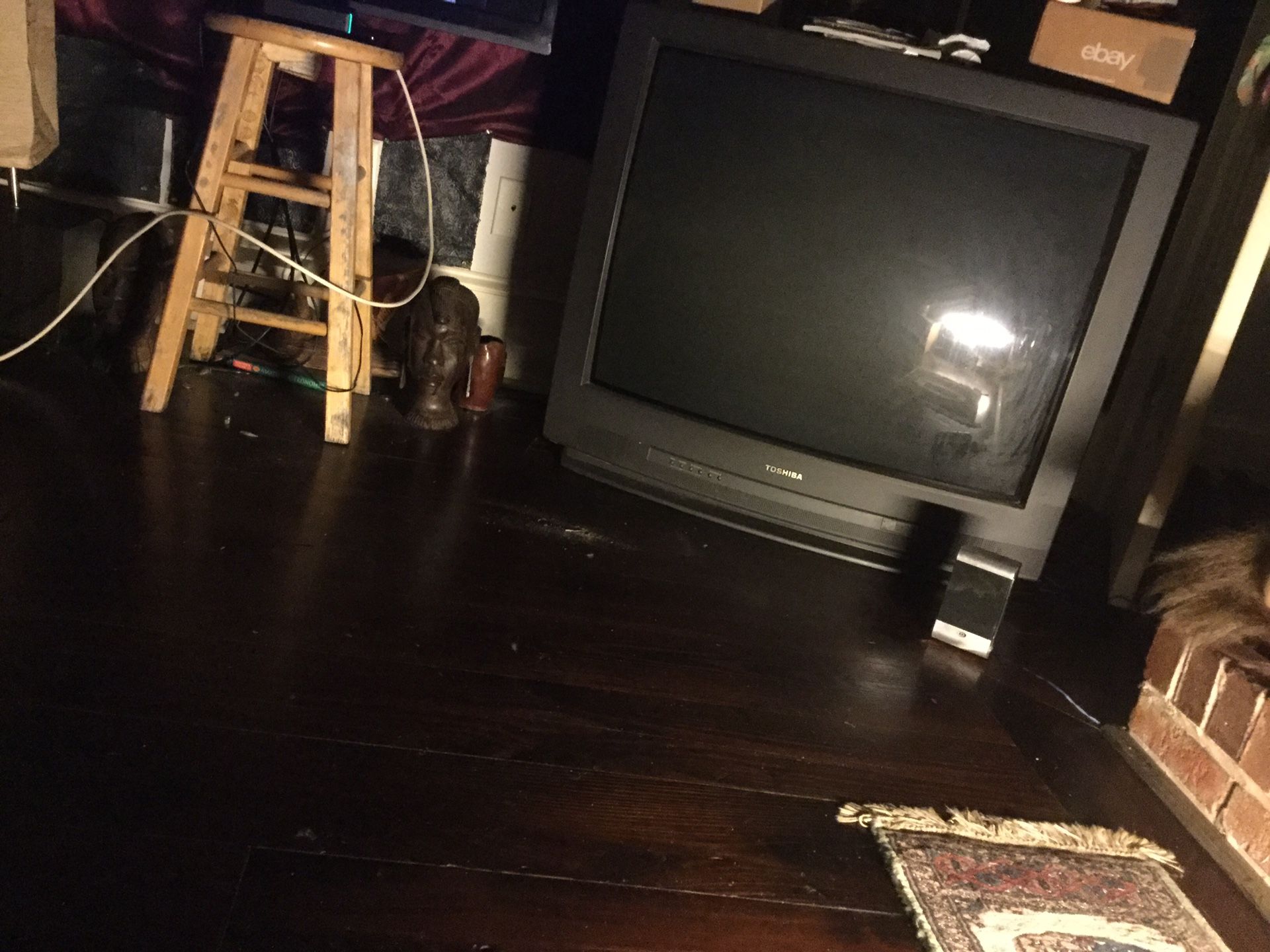 Toshiba Large 42 Inch Tv