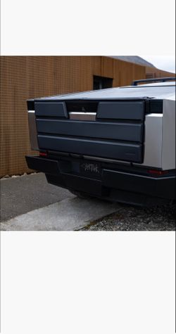 Cybertruck Tailgate Shield