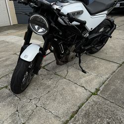 2022 Huqsvarna Vitpilen 401