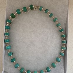 Turquoise And Sterling Silver Necklace 