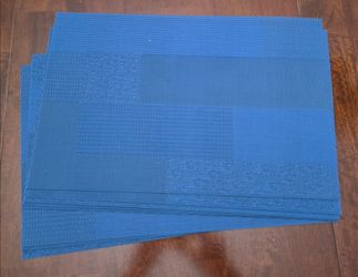 Vinyl woven placemat set of 8