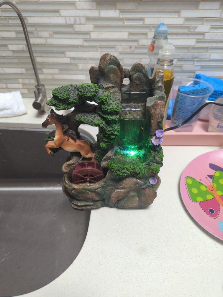 Water Fountain Display Working Condition