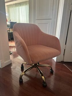 Velvet Pink Office Chair