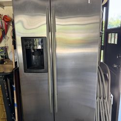 Refrigerator (Great Condition) 