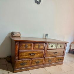 Big brown dresser