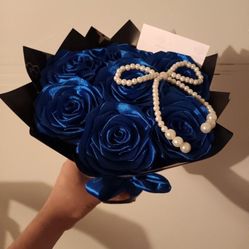 Ramo de liston muy bonito para cualquier ocasión Mándeme mensaje si tiene preguntas aga su pedido ahora