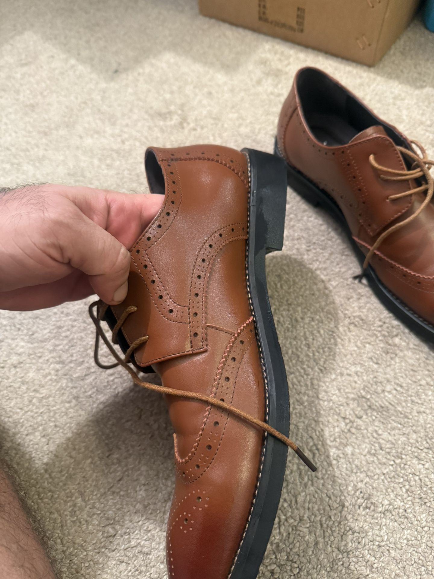 Mens Dress Shoes Casual Oxford Shoes Dress Sneakers Business Wingtip Brogue Office Shoes Pick up Aldine and broadway Chicago 2 days shipping for 5$