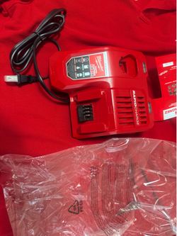 Milwaukee m18/m12 cargador rápido nuevo
