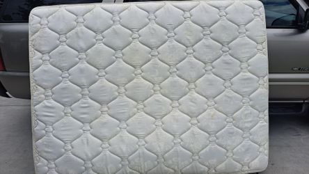 Queen mattress & boxspring only