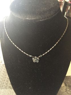 Cute necklace with flower charm $3